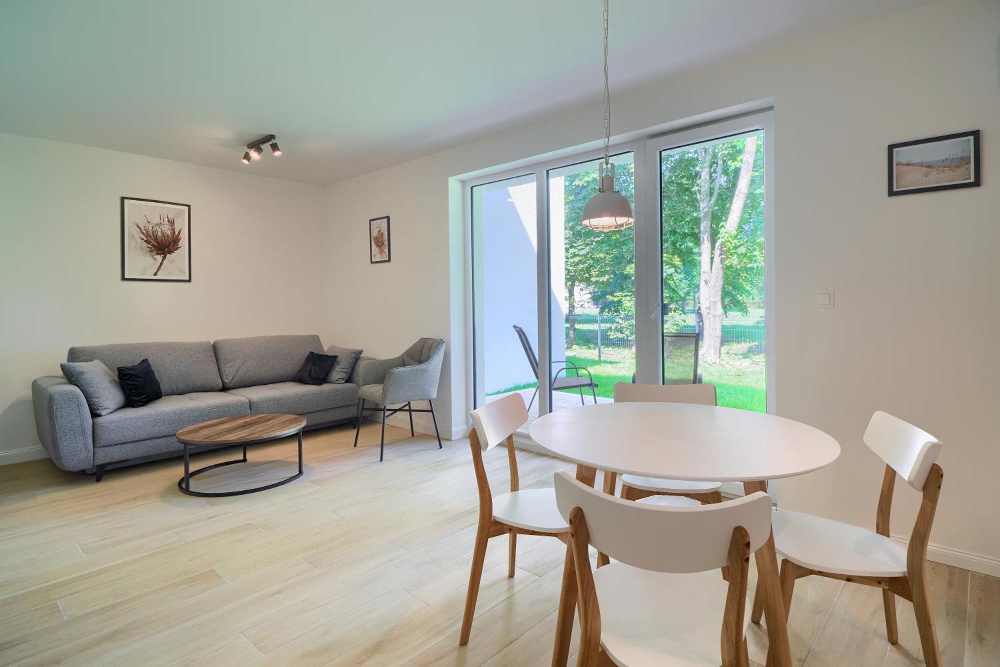 Apartamenty 7 Debow Nad Morzem Pleśna Екстериор снимка