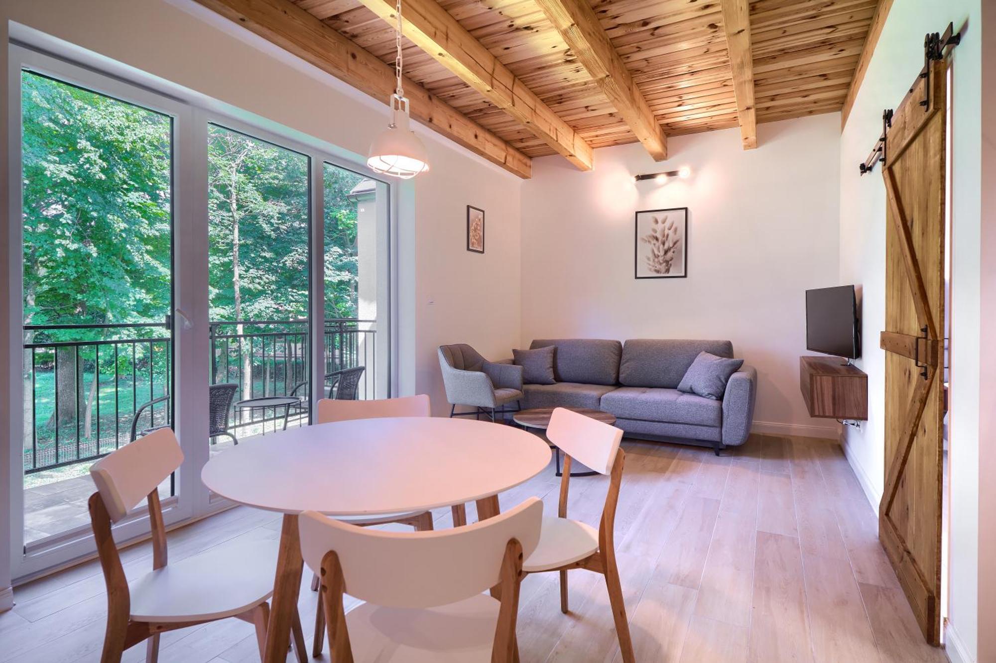 Apartamenty 7 Debow Pleśna Екстериор снимка