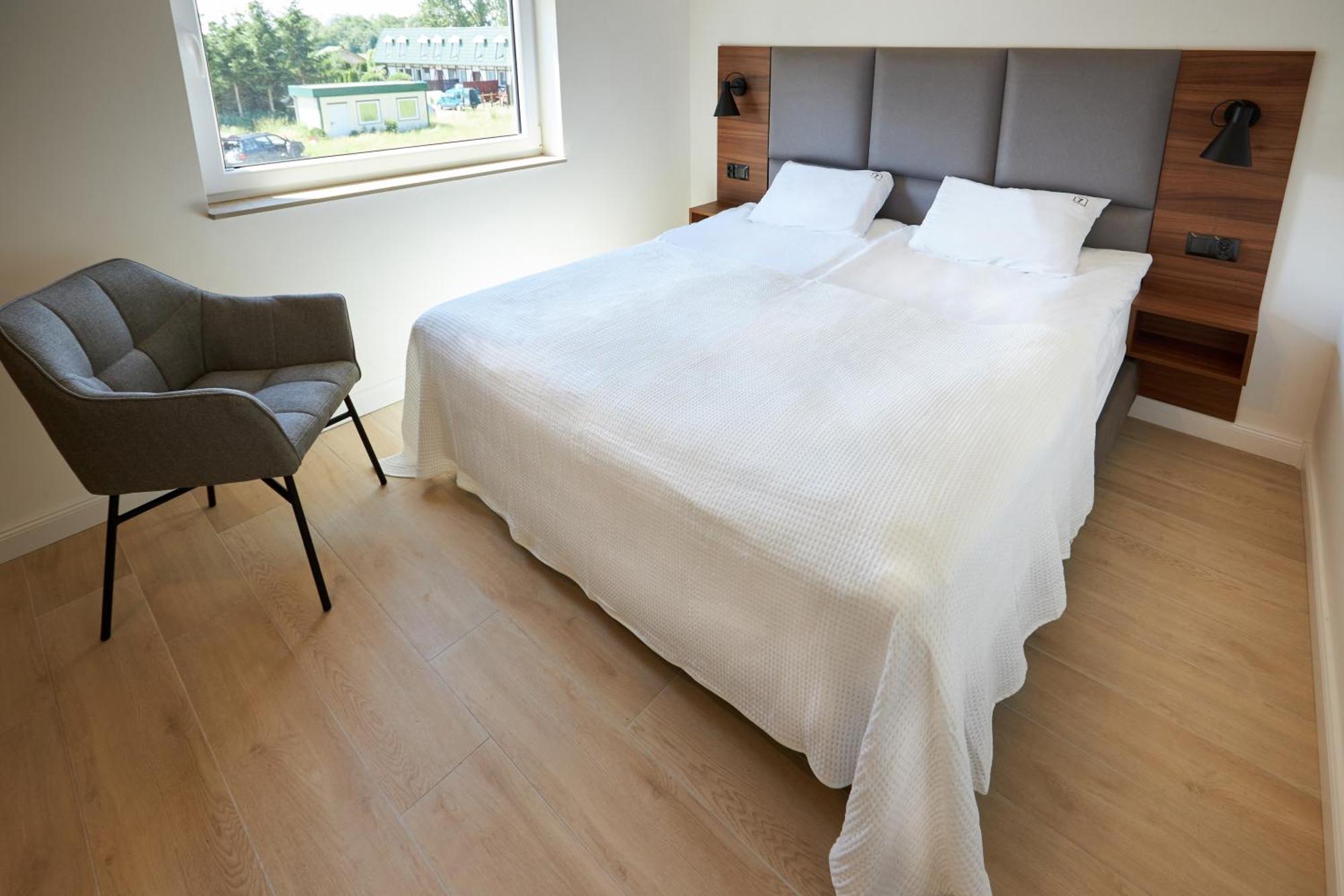 Apartamenty 7 Debow Pleśna Екстериор снимка